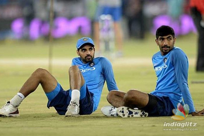 Dhoni to get paid less than Bhuvneshwar and Jasprit