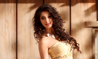 Raai Laxmi finds her love on V-Day