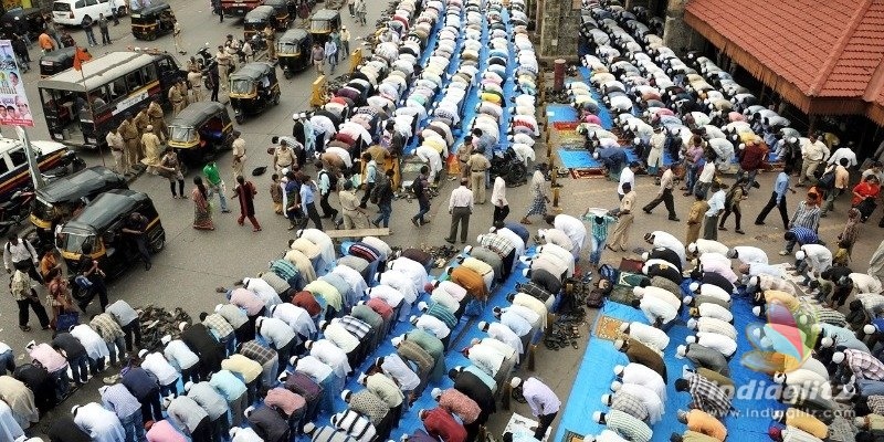 Speeding car rams into people offering namaz on Eid