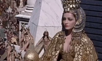 Shruti Haasan's awesome transformation into Queen Cleopatra video goes viral