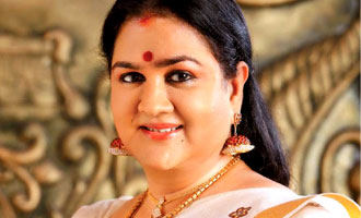 Urvashi promises magnificent comedy in 'Uthama Villain'