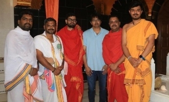 Thalapathy Vijay spiritual temple visit rocks the internet! - Viral photo