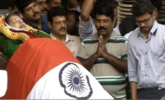 Vijay pays homage to Dr.J.Jayalalitha in person