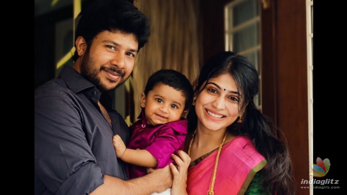 Actress Vijayalakshmi expresses her love for her husband through a beautiful note and a collage video!