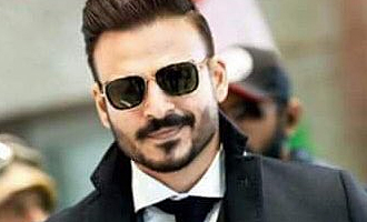 Vivek Oberoi's twin requests to Thala fans