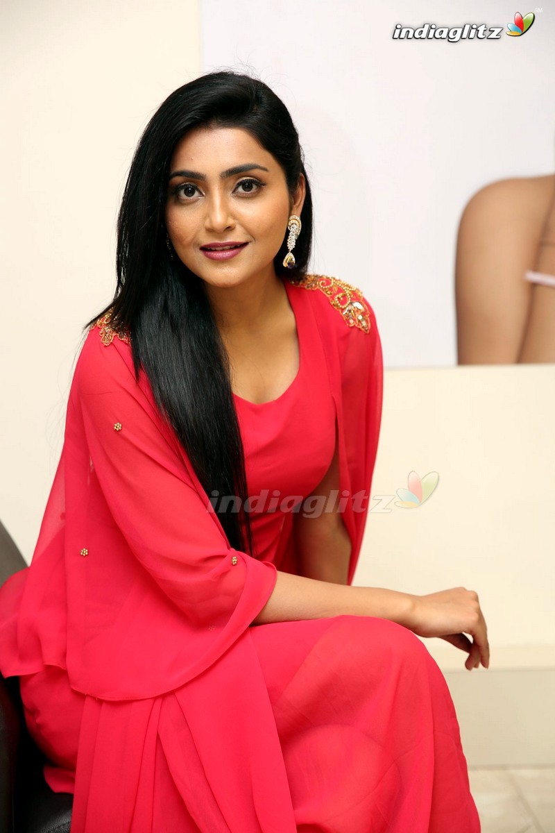 Avantika Photos Telugu Actress Photos Images Gallery Stills And Clips