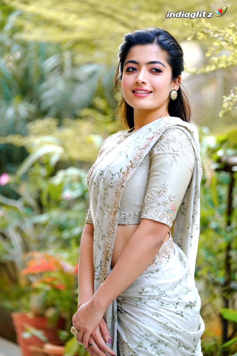 [Image: rashmika1232020_002.jpg]