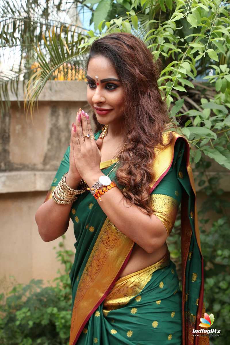 Sri Reddy Photos - Telugu Actress Photos, Images, Gallery, Stills And ...