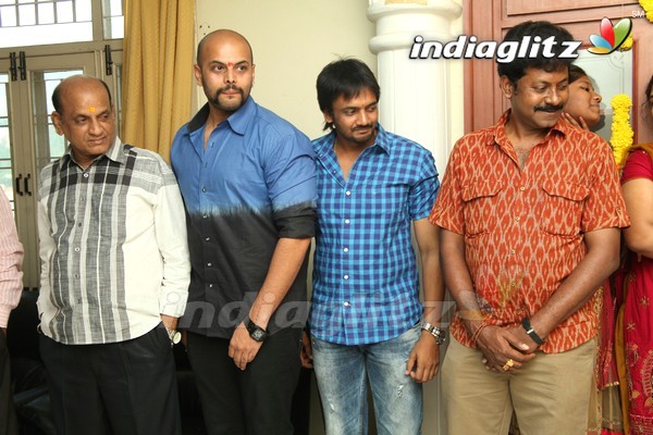 Teja's 1000 Abaddalu Launched