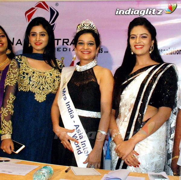 Mrs. Telangana 2015 Curtain Raiser Press Meet