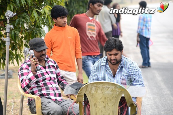 'Athadu Aame O Scooter' On Location