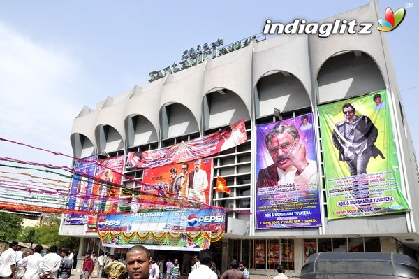 'Adhinayakudu' Theater Coverage