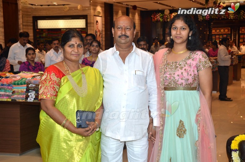 Akhil & Samantha launch South India Shopping Mall at Somajiguda