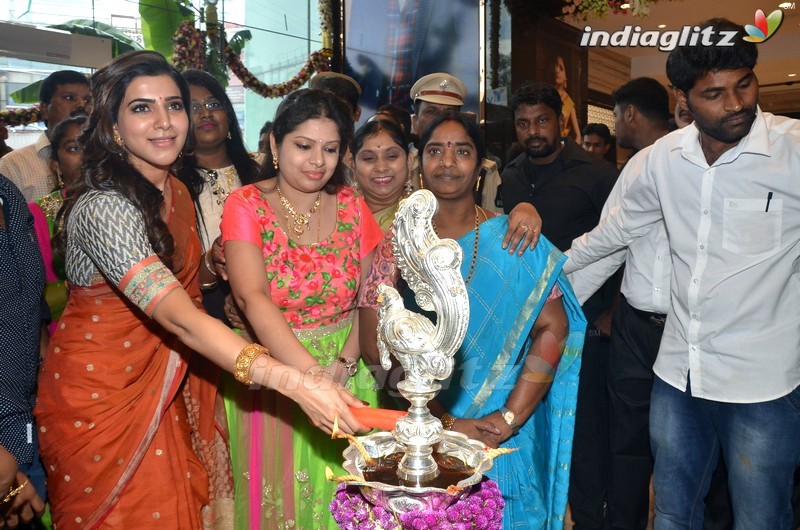Akhil & Samantha launch South India Shopping Mall at Somajiguda