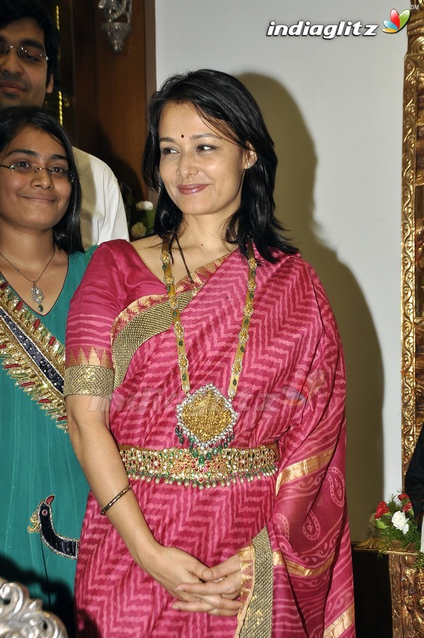 Amala & Pinky Reddy Launches Karni Jewellers