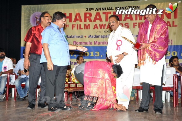 Bharata Muni Awards Presented