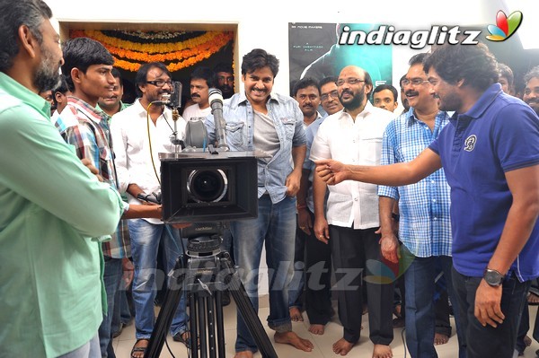 Cameraman Ganga Tho Rambabu Launched