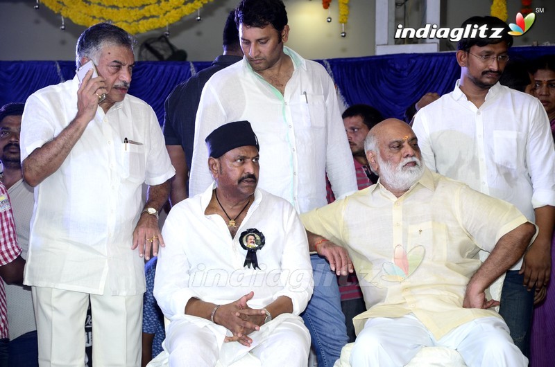 Mohan Babu , YS Jagan & Others At Dasari Condolence Meet
