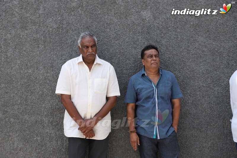 Celebs Pay Last Respects to Rallapalli Narasimha Rao