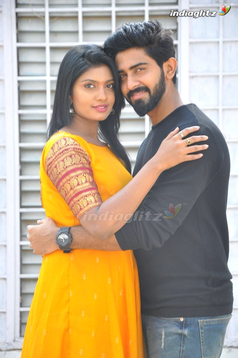 'Chethilo Cheyyesi Cheppu Bava' Movie Launch