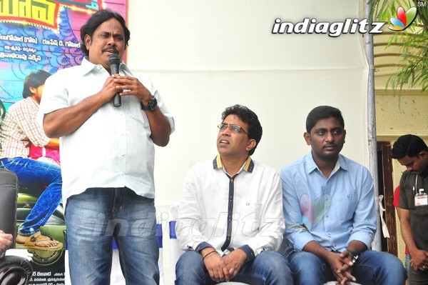 Dasari Narayana Rao Congratulates 'Cinema Choopistha Maava' Team On Succes