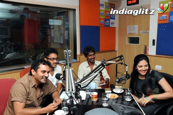 'Dhanalakshmi Thalupu Thadithe' Team @ Radio City