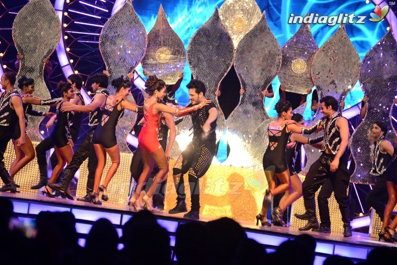 Events - Celebs Dance Performance @ IIFA Utsavam Awards 2016 Movie ...