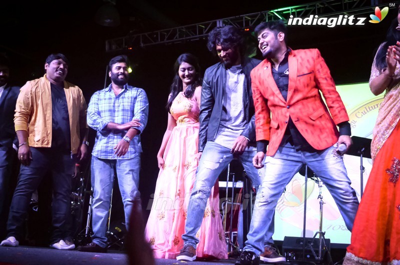 'Dwaraka' Adhire Song Teaser Launch @ Chicago
