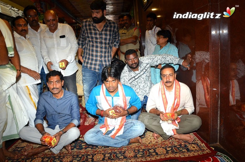 'Gaddalakonda Ganesh' Team @ Durga Temple, Vijayawada