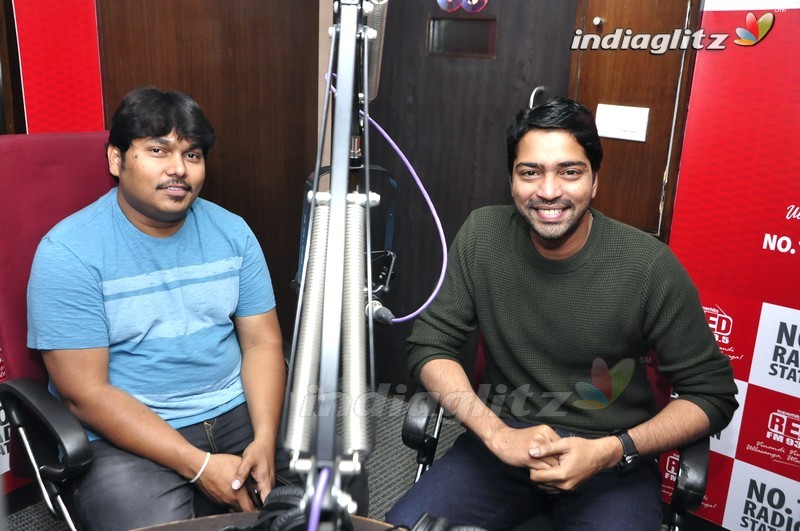 'Intlo Deyyam Naakem Bhayam' Team @ Red FM