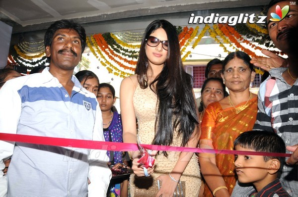 Jinal Pandya Launches Ladies World