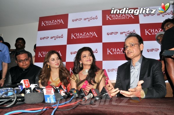 Kajal And Tamannaah Launches Khazana Jewellery @ Vizag