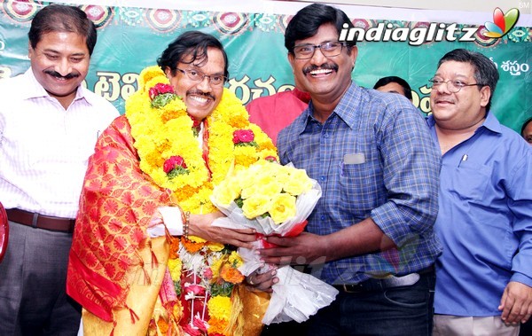 Suddala Ashok Teja receives Kaloji Memorial Award