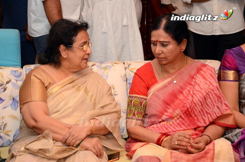 KCR and Other Political Leaders Pay Last Respects to Vijaya Nirmala