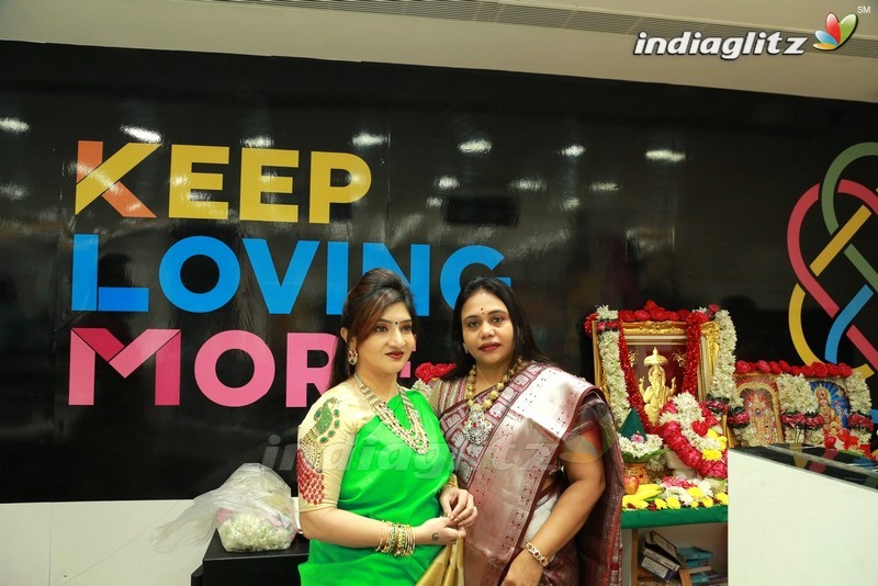 Catherine, Mahreen Launches KLM Fashion Mall @ Vizag