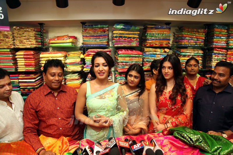 Catherine, Mahreen Launches KLM Fashion Mall @ Vizag