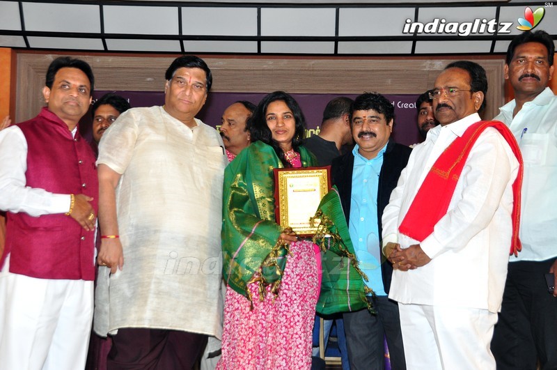 Kohinoor - Mahila Shiromani Awards 2017