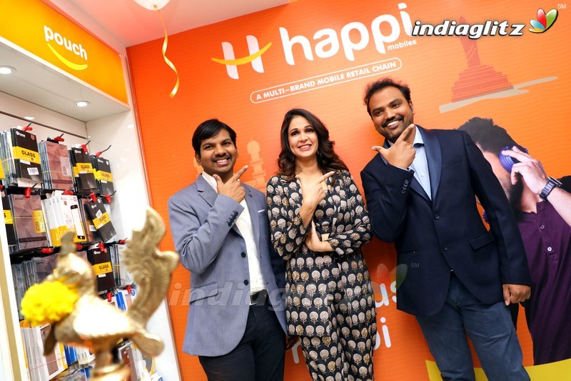 lavanya Tripathi Launches Happi Mobiles Grand Store @ Kadiri
