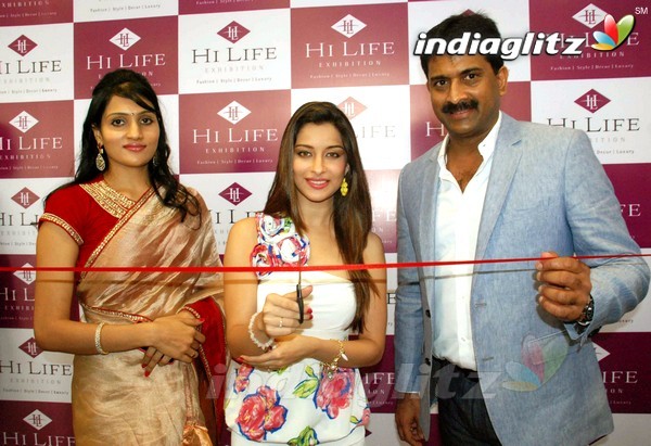 Madhuurima Inaugurates Hi-Life Lifestyle Exhibition at HICC