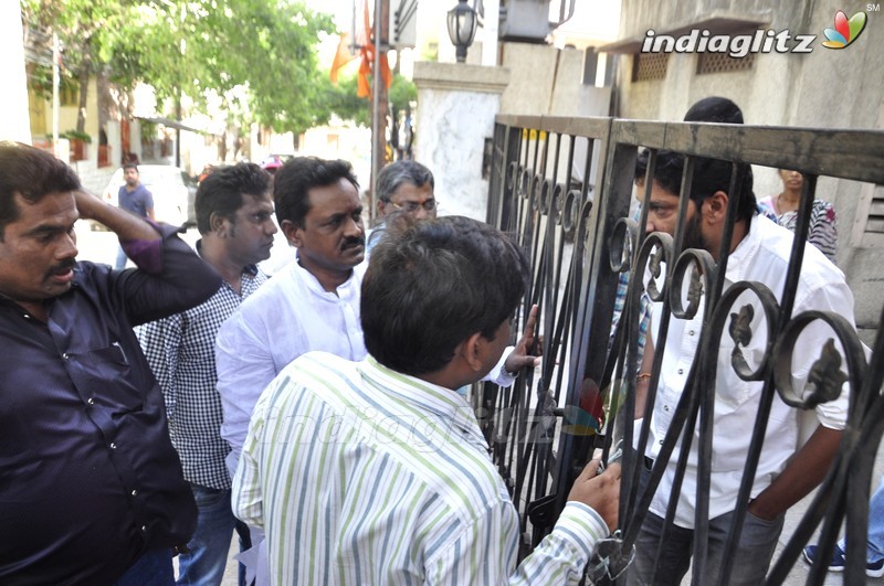 Mahesh Babu Fans Attacked The Indian Express
