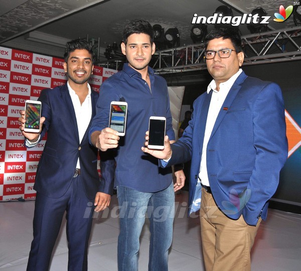 Mahesh Babu Launches Intex Aqua Mobile