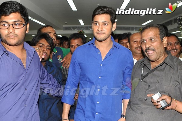 Mahesh Launches South India Shopping Mall