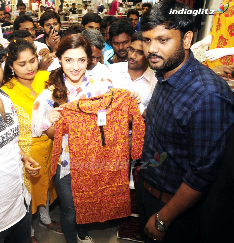 Mehreen Launches FBB Second Store In Vijayawada