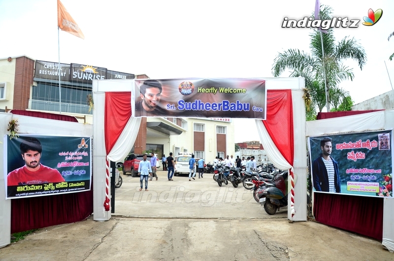 Sudheer Babu Fans Meet in CMR Mall,Vizag and Srikakulam