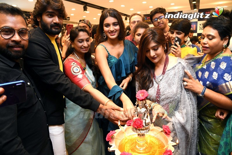 Nidhhi Agerwal and Kartikeya Launches  KLM Shopping Mall