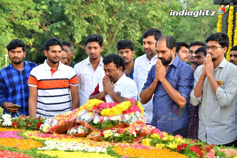 Nandamuri Family Pay Tribute to Sr NTR at NTR Ghat