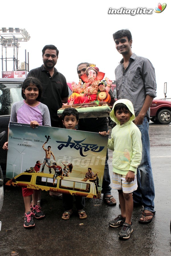 'Paathshala' Movie Promotions @ Charminar