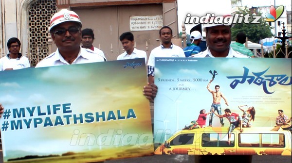'Paathshala' Movie Promotions @ Charminar