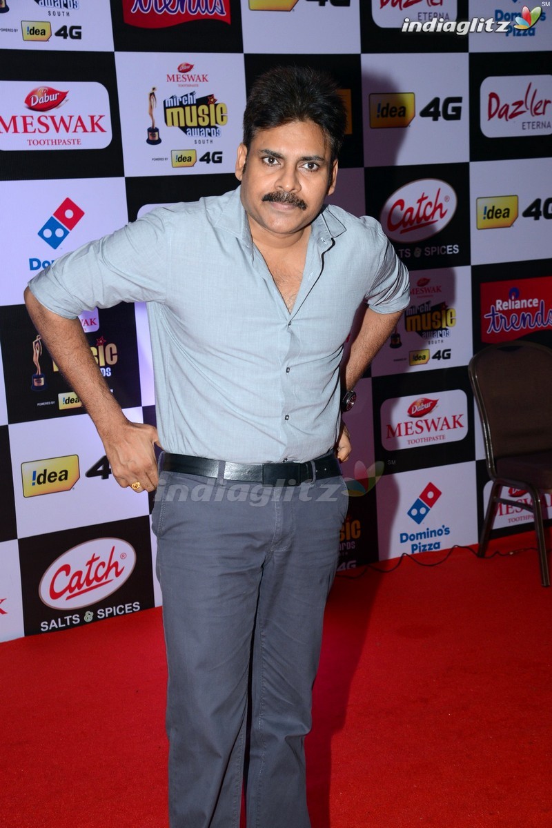 Pawan Kalyan at Mirchi Music Awards South 2015