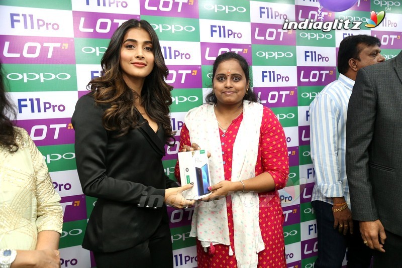 Pooja Hegde Launches Oppo F11 Pro Mobile